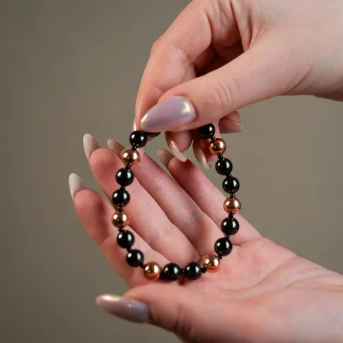 Vista 4 de Karelian Heritage Shungite Stones Elastic Stretchy Bracelet with opper Plated Beads Authetic Shungite Crystal Jewelry Protective Powerful Defender