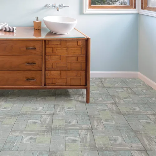 Vista 8 de FloorPops FP3290 Azulejos de suelo adhesivos Boardwalk, color gris