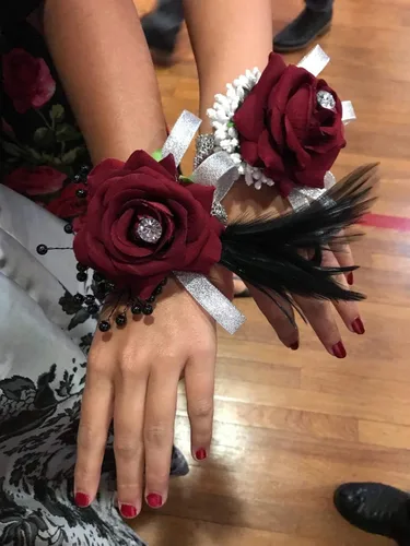 Vista 5 de Floral Supply Online - Pulsera brillante Slaplet. Pulseras florales de ramillete a presión para bodas, bailes, bailes o eventos., Plástico, No es