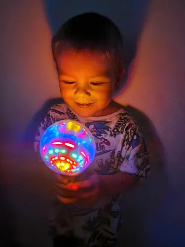 Vista 9 de Varita Musical con Luces - Luces Sensoriales para Niños Autistas - Juguetes Sensoriales Iluminados - Juguetes para Autismo - Juguetes Sensoriales