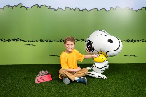 Vista 3 de Anagram Snoopy Suministros para Fiesta de Cumpleaños Peanuts Decoraciones de Ramo de Globos