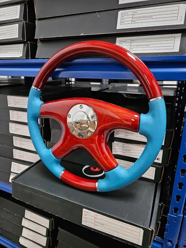 Vista 2 de Raptor Volante de madera de caoba y cuero azul océano de 15
