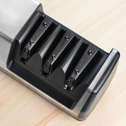 Vista 4 de Chef's Choice Afilador de cuchillos eléctrico universal modelo 151, acero inoxidable