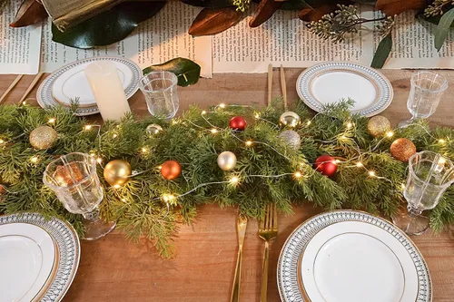 Vista 3 de Guirnalda de pino de Navidad iluminada de 6 pies, guirnalda de vegetación de Navidad con adornos de bolas, guirnalda de ciprés artificial de cedro