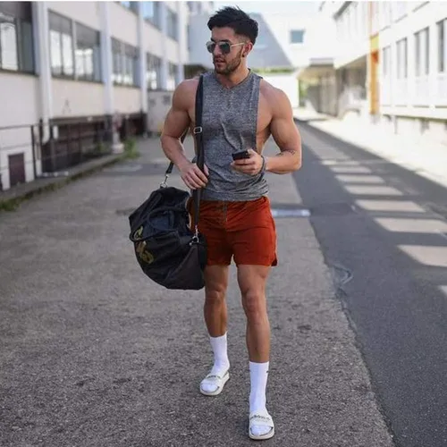 Vista 2 de COOFANDY - Paquete de 2pantalones cortos de entrenamiento para hombre, diseño con bolsillos, de secado rápido, para fisicoculturismo, levantamiento
