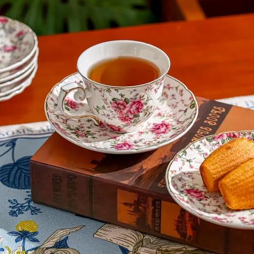 Vista 4 de Agyiuns tazas y platillos de cerámica para café, 6oz, taza de café para café, latte, café moca y té - Juego de 4 (Flores grandes - Juego de 4)