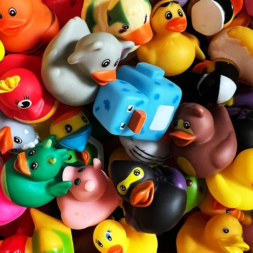 Vista 5 de Patos de goma surtidos para niños y niños pequeños, bonitos juguetes de bañera de pato para piscina en múltiples personajes, divertido carnaval