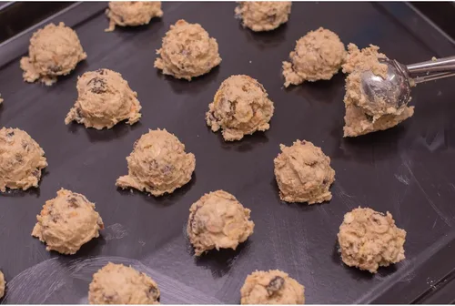 Vista 2 de Mrs. Anderson's Baking Cuchara de helado de galletas No.40, acero inoxidable 18/8