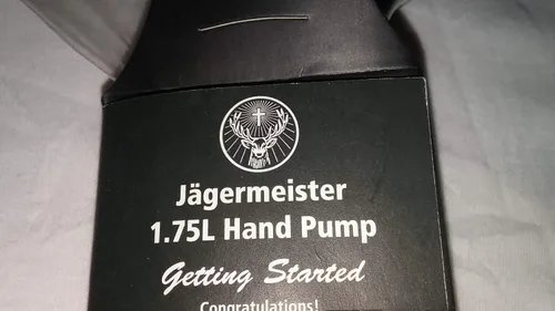 Vista 3 de Jagermeister - Dispensador de botellas Jagermeister de 1,75 L, dispensador de inyección de botella Jagermeister 1,75 L, bomba de mano