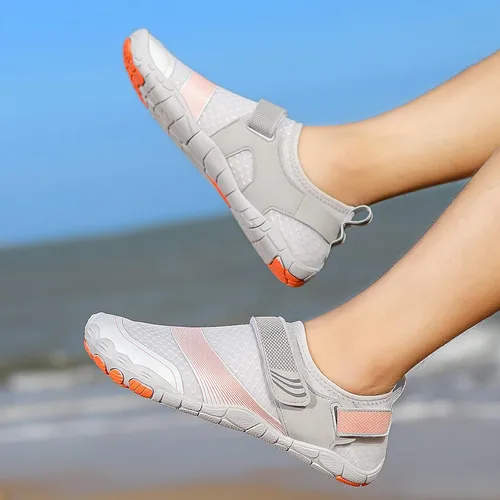 Vista 9 de GZTGZMWG Zapatos de agua para hombres y mujeres, secado rápido, calcetines acuáticos para deportes al aire libre