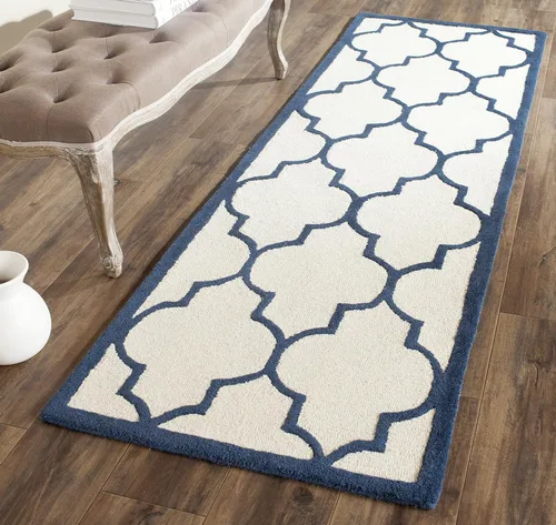 Vista 40 de Tapete Safavieh de la colección Cambridge, modelo CAM134X, hecho a mano, de lana de primera calidad, formas geométricas marroquíes, color gris