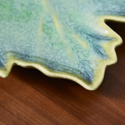 Vista 8 de VOMANA Plato de cerámica para joyas, bandeja de cerámica verde, plato de porcelana versátil para baratijas de porcelana, cuenco decorativo