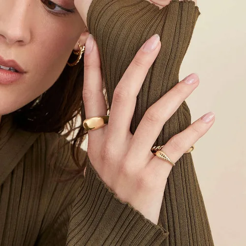 Vista 3 de Kainier Anillos de sello chapados en oro de 14 quilates, apilables, lisos, delgados, ovalados, finos, meñique, para mujeres y niñas, 0.059 in