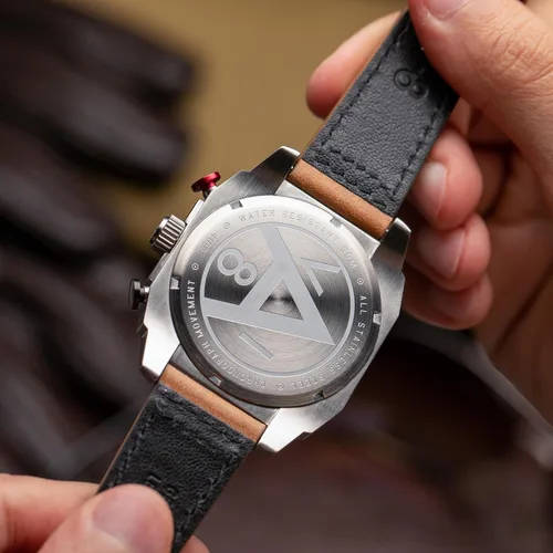 Vista 55 de AVI-8 Hawker Hunter AV-4100 - Reloj de cuarzo japonés para hombre con esfera de 1.693 in con correa de cuero