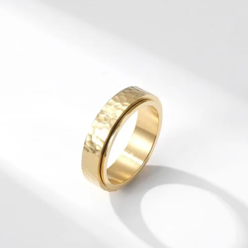 Vista 3 de nylry Anillos de acero inoxidable para hombre, anillos martillados coloridosdoradoplatanegro, anillos de ansiedad de moda, anillos de boda, joyería