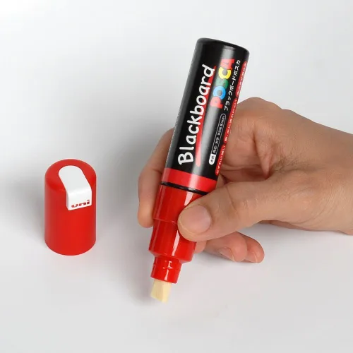 Vista 5 de Uni Posca Black Board Marker -Bold Point-8 Colors Set (PCE2508K8C)