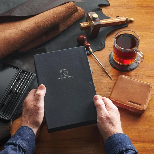 Vista 8 de Diario de tapa dura, cuaderno ejecutivo de cuero de grano Regalo para hombres y mujeres, 400 páginas numeradas, tabla de contenido, perfecto