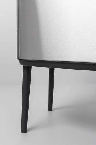 Vista 4 de Brabantia Bo Touch Top - Bote de basura de cocina con tres compartimentos y patas elevadas, acero mate FPP Cubos interiores de 3 x 3 galones
