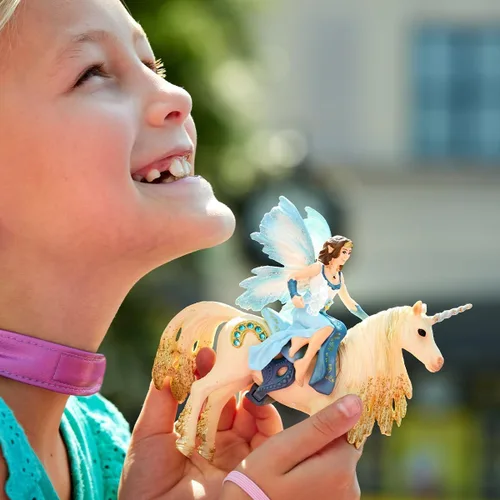 Vista 2 de Schleich Bayala - Muñeca Eyela de sirena con unicornio dorado, 4 piezas, con detalles atrevidos y brillantes, juguete imaginativo altamente duradero