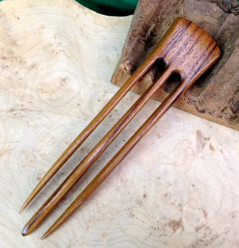 Vista 3 de JWL (1) Horquilla de madera de teca de tres puntas de 6 pulgadas para el pelo recto, estilo hawaiano