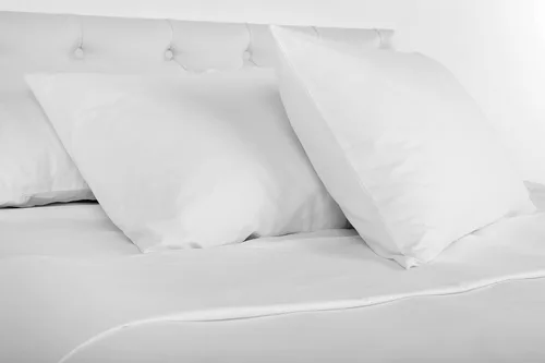 Vista 8 de Continental Bedding Almohada de plumas para dormir de lado, 10% plumón, 90% relleno de plumas, loft mediano de 6 pulgadas, 300 hilos, 100% algodón