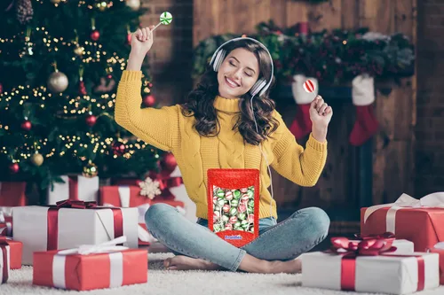 Vista 5 de Fruidles 12 paletas navideñas de bolas dulces, sabor a fruta mixta, fabricadas en Brasil, envueltas individualmente, 0.60 oz