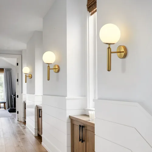 Vista 6 de KCO Lighting - Juego de dos apliques de pared de latón con forma de globo de vidrio de leche, aplique de pared dorado cepillado, modernos accesorios