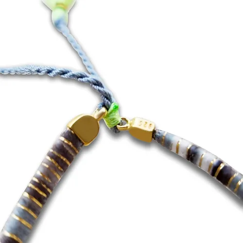 Vista 13 de Alef Bet by Paula Macrame Friendship Bracelet in Shades of Blue with Gold-plated Jewish Star of David Charm