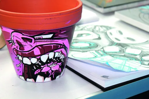 Vista 9 de MOLOTOW One4All - Marcador de pintura acrílica, 4 mm, burdeos, 1 unidad (227.204)