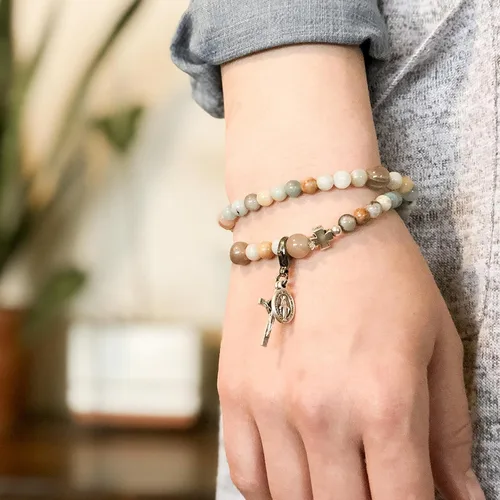 Vista 7 de Ohtomber Cordón elástico para pulsera, 2 rollos de cuerda elástica de arcoíris de 0.039 pulgadas para hacer pulseras, hilo para cuentas de arcilla