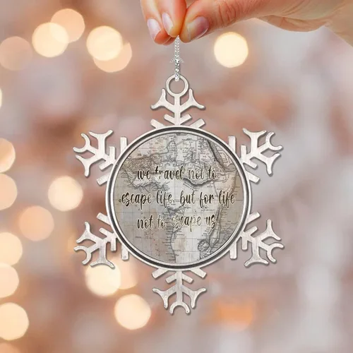 Vista 14 de Adorno de Navidad con mapa del mundo retro, Nadar en el mar, ir en viajes por carretera, adornos de metal de copo de nieve para árbol de Navidad