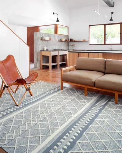 Vista 2 de Loloi II Sawyer Collection SAW-01 - Alfombra decorativa negra de 2 pies 3 pulgadas x 3 pies y 9 pulgadas