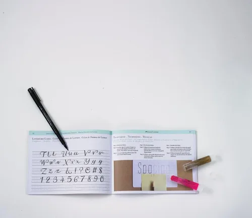 Vista 4 de Faber-Castell Kit de letras creativas - Letras a mano para principiantes