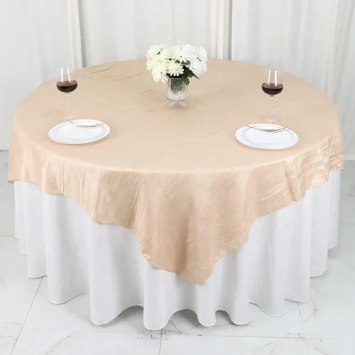 Vista 2 de Tableclothsfactory Mantel cuadrado de tafetán arrugado de acordeón beige de 72 x 72 pulgadas