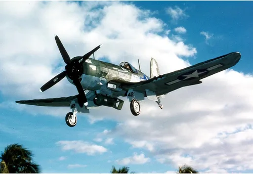Vista 3 de Guillow's Vought F4U-4 Corsair Kit de modelo, azul marino