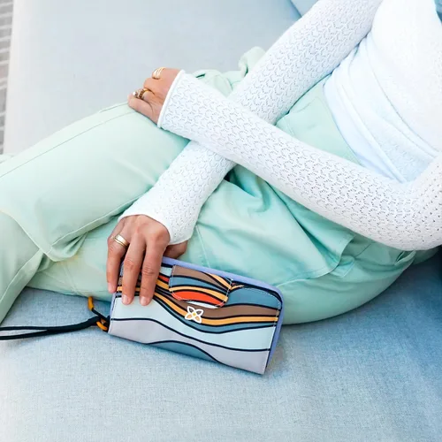 Vista 38 de Sherpani Tulum, cartera grande de nailon con cremallera alrededor, cartera con tarjetero organizador para mujer