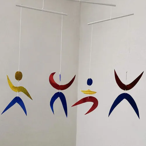 Vista 4 de Special Glitter The Montessori inspired dancers hanging mobile blinking red blue yellow Special Glitter Baby toy
