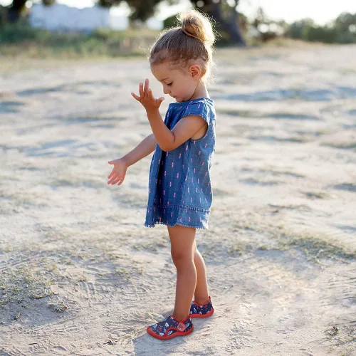 Vista 7 de FANTURE Zapatos de agua para niños y niñas, lindas sandalias acuáticas, playa, piscina, parque acuático, tenis acuáticos, para niños pequeños