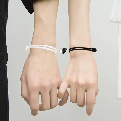 Vista 4 de Pulsera de cadena de eslabones delicados para hombres y mujeres pulsera magnética de joyería para parejas regalos de amor eterno por el conjunto