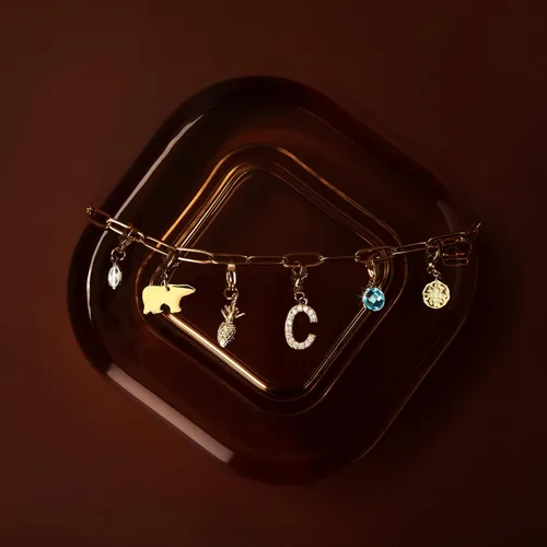 Vista 4 de MignonandMignon Personalized Engraved Gold Charm Bracelet for Mom, Gifts for Women, Gift for Grandma, Unique Birthdays Teen Girls, Anniversaries