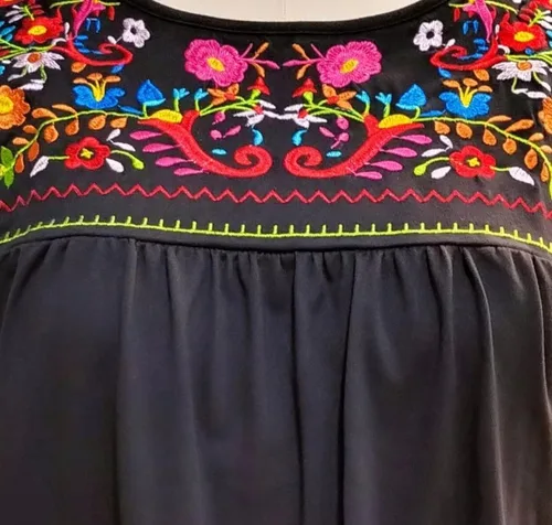 Vista 2 de Melliflo Camisas mexicanas de manga larga para mujer, blusa campesina bordada floral, estilo étnico, camisetas bohemias