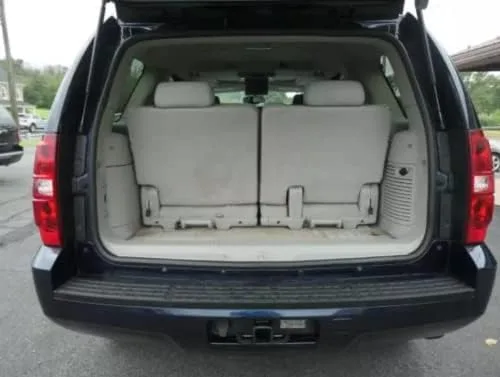 Vista 2 de Red de carga organizadora de maletero para Caddy Escalade Chevy Suburban Tahoe GMC Yukon 2000-2014 – Red de carga estilo sobre para SUV