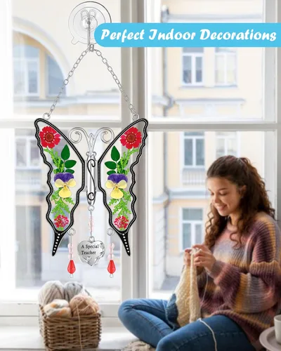 Vista 3 de KY &BOSAM - Atrapa luz de vitral con mariposa de color, con la frase A special teacher. Campanilla para el viento, como regalo para la profesora