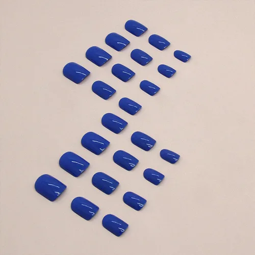 Vista 5 de Uñas postizas a presión azules cortas cuadradas con diseños, uñas postizas de color sólido, uñas acrílicas brillantes de cobertura completa