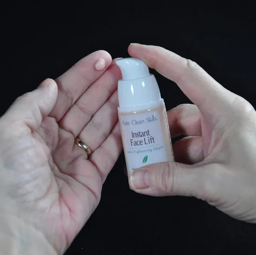 Vista 7 de EUZEN - Crema para apretar la piel para la cara – Obtén un estiramiento facial instantáneo en 3 a 5 minutos – esta crema antiarrugas para ojos