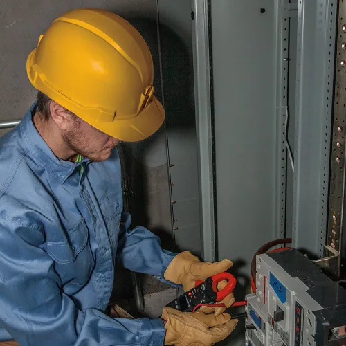 Vista 9 de Klein Tools Casco duro, estilo de gorra no ventilada, acolchado, autodesible, resistente al olor, probado hasta 20 kV Amarillo