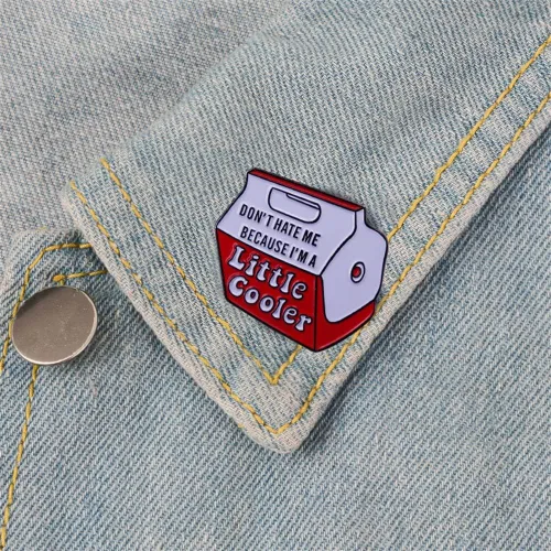 Vista 4 de Don't hate me because I'm a little cool Words Esmalte Pin Socially Awkward Badge Bag Clothes Lapel Pin Punk Jewelry Regalo para amigos, Metal, Sin