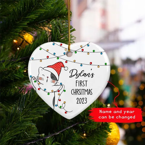 Vista 4 de Cat's First Christmas 2023 - Adorno personalizado de gatito, adorno de Navidad de cerámica personalizado con nombre de gato para gato, mamá y papá