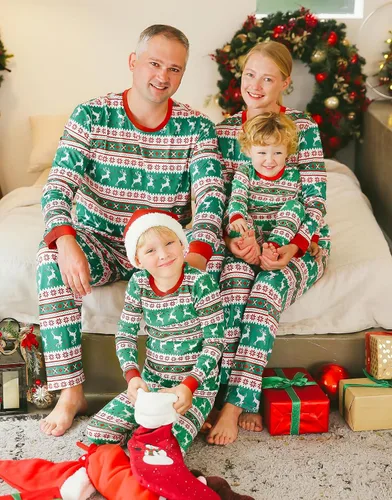 Vista 86 de VAENAIT BABY Infant Toddler Kids Adult Couple Family Matching Women Men Christmas Pjs Xmas Holiday Buffalo Plaid Pajama Set