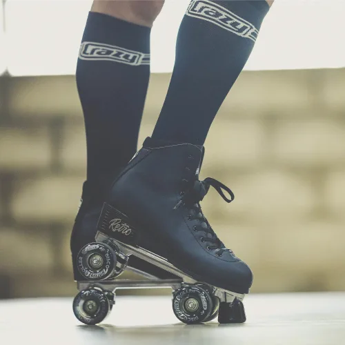 Vista 9 de Crazy Skates Retro Roller Skates Adjustable or Fixed Sizes Classic Quad Skates for Men, Women and Girls Negro